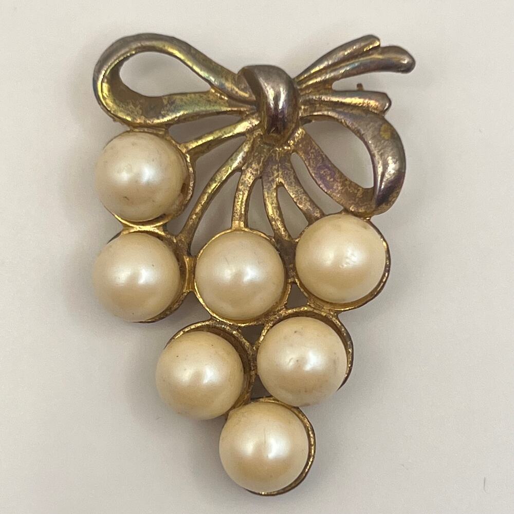 Vintage Bow and Grape Cluster Brooch Pin Faux Pearls Gold Wash 60s 70s